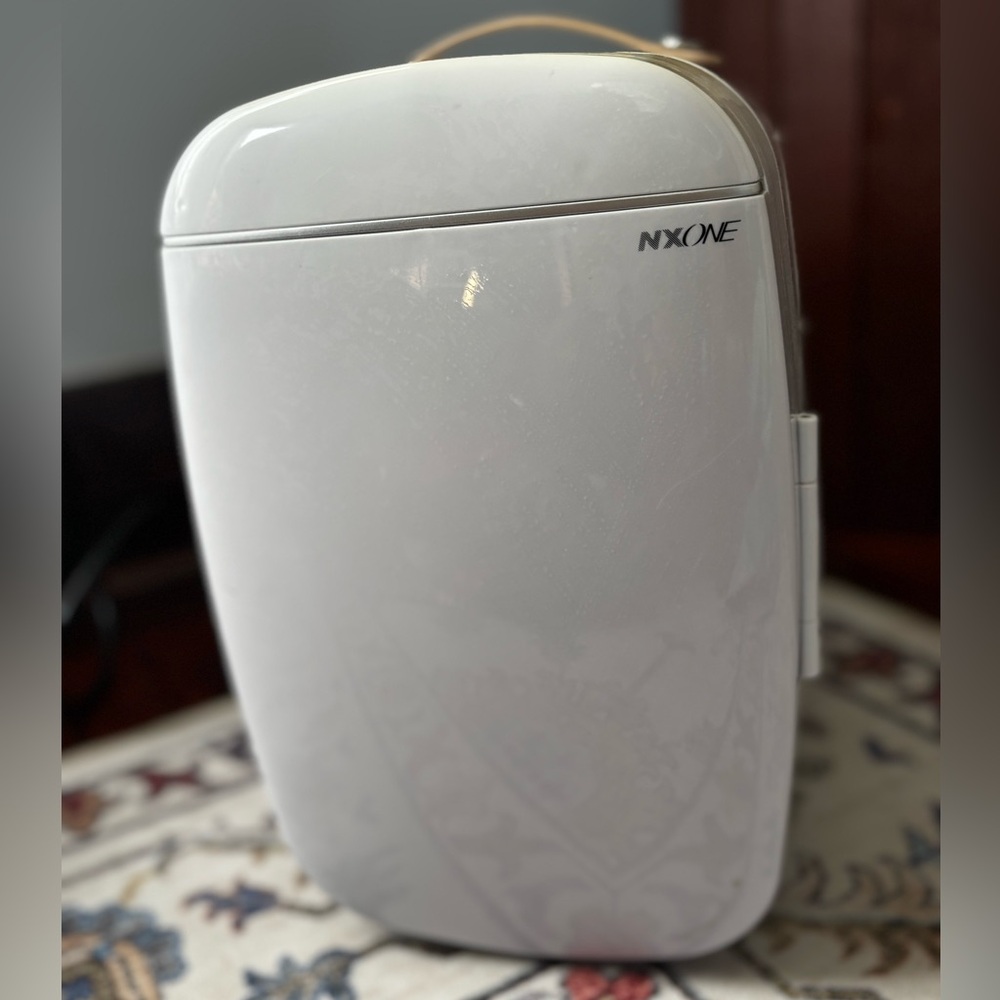 Previously loved Ivory Mini fridge - Picture 4 of 6